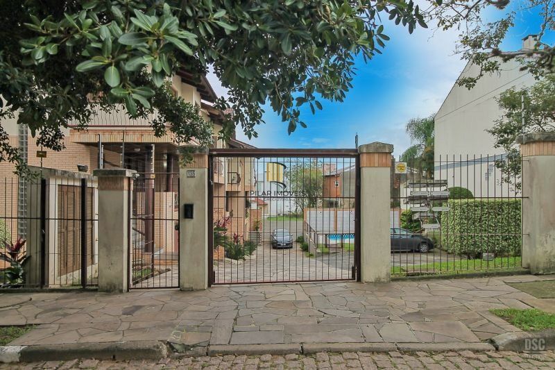 Casa 3 dormitórios no bairro Ipanema