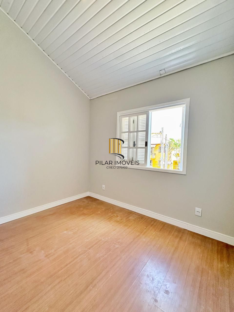 Casa 3 dormitórios no bairro Hípica