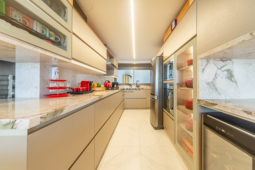 Apartamento 3 dormitórios no bairro Mont Serrat