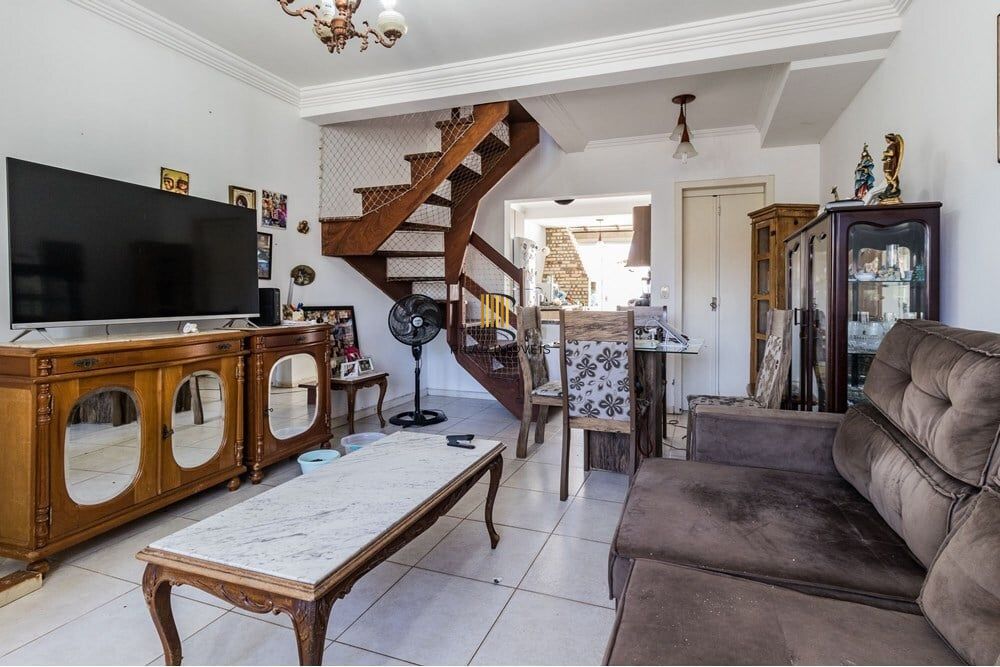 Casa 2 dormitórios no bairro Guarujá