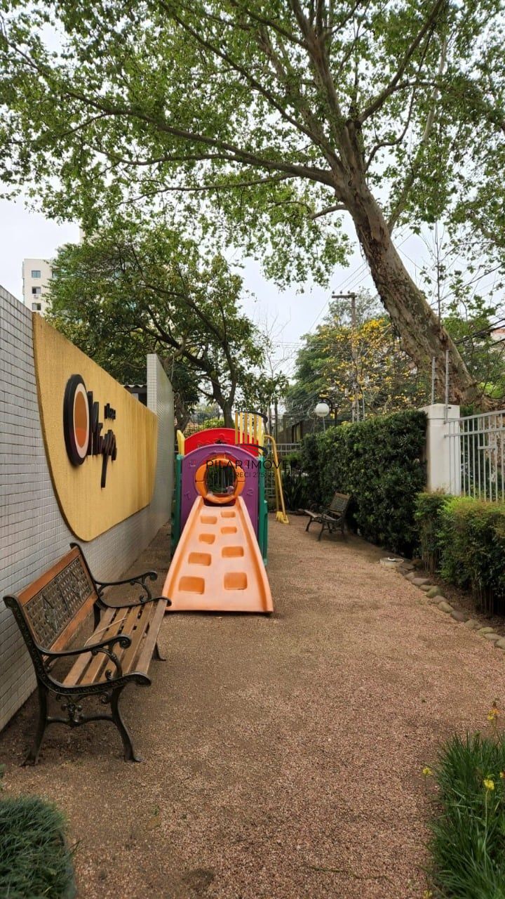 Apartamento 3 dormitórios no bairro Menino Deus