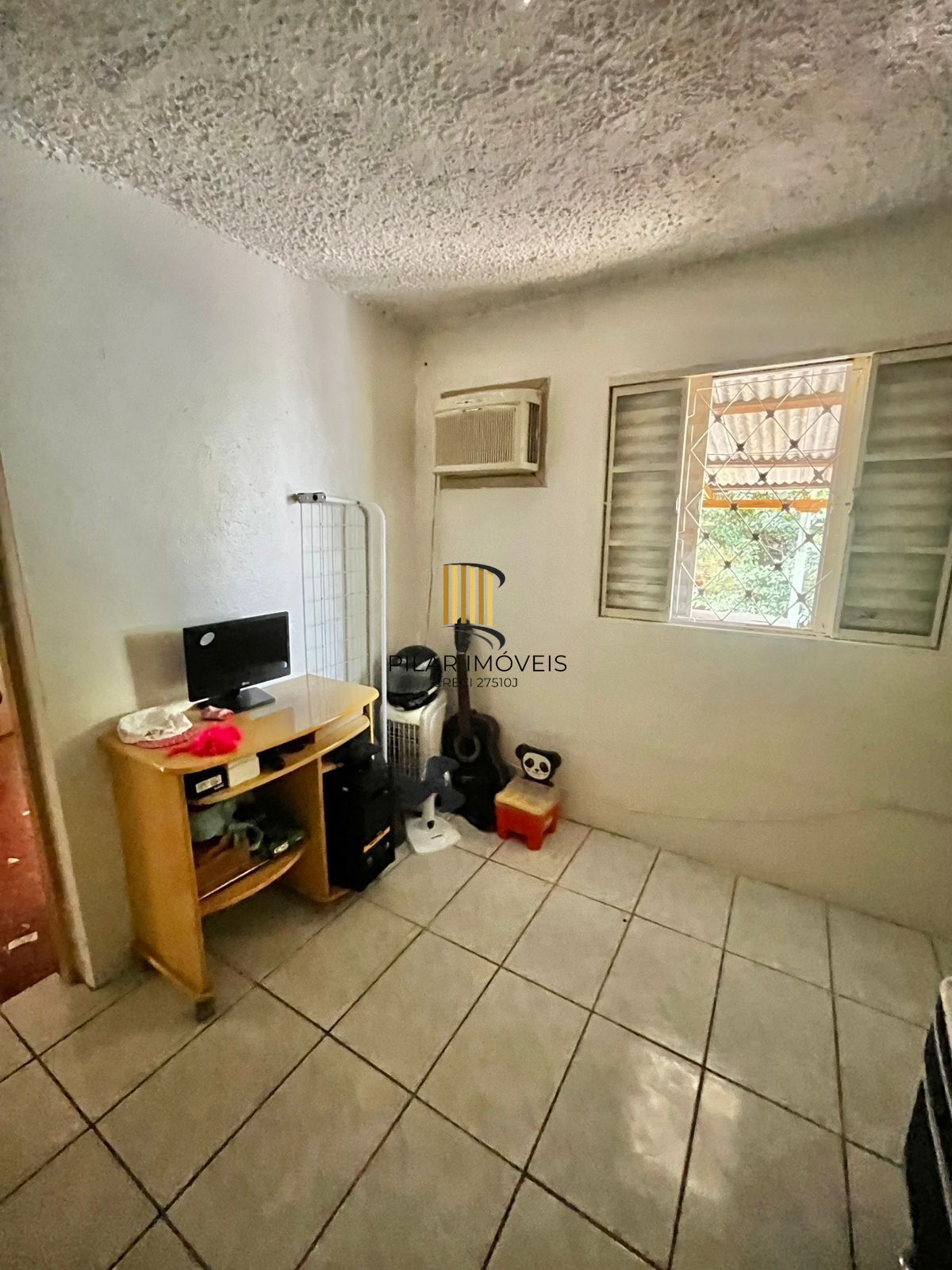 Casa com 80 m2 de área construída, 03 dorm, sala estar/jantar, cozinha, pátio