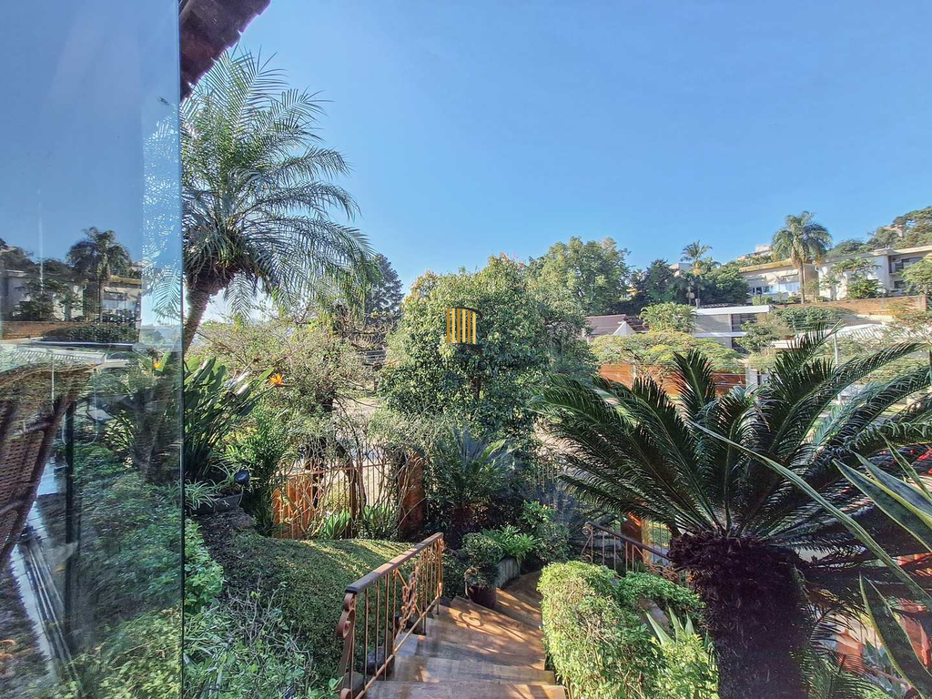 Casa 3 dormitórios no bairro Chácara das Pedras