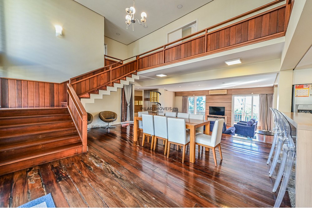 Casa 4 dormitórios no bairro Morro Santana