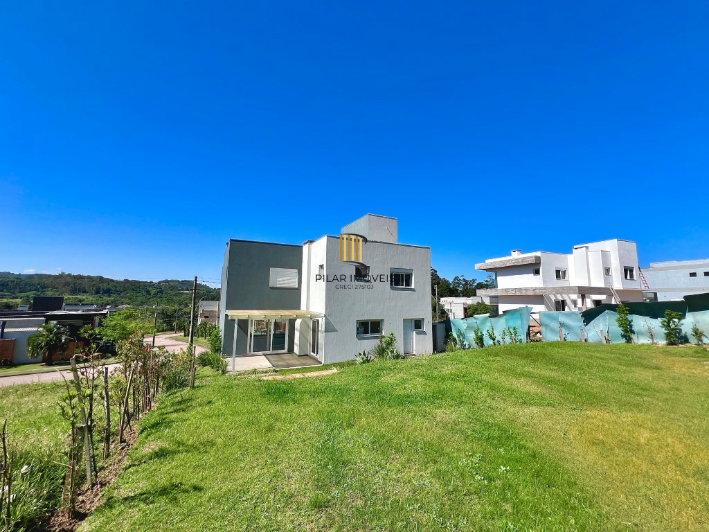 Casa de Condomínio 4 dormitórios no bairro Vila Nova