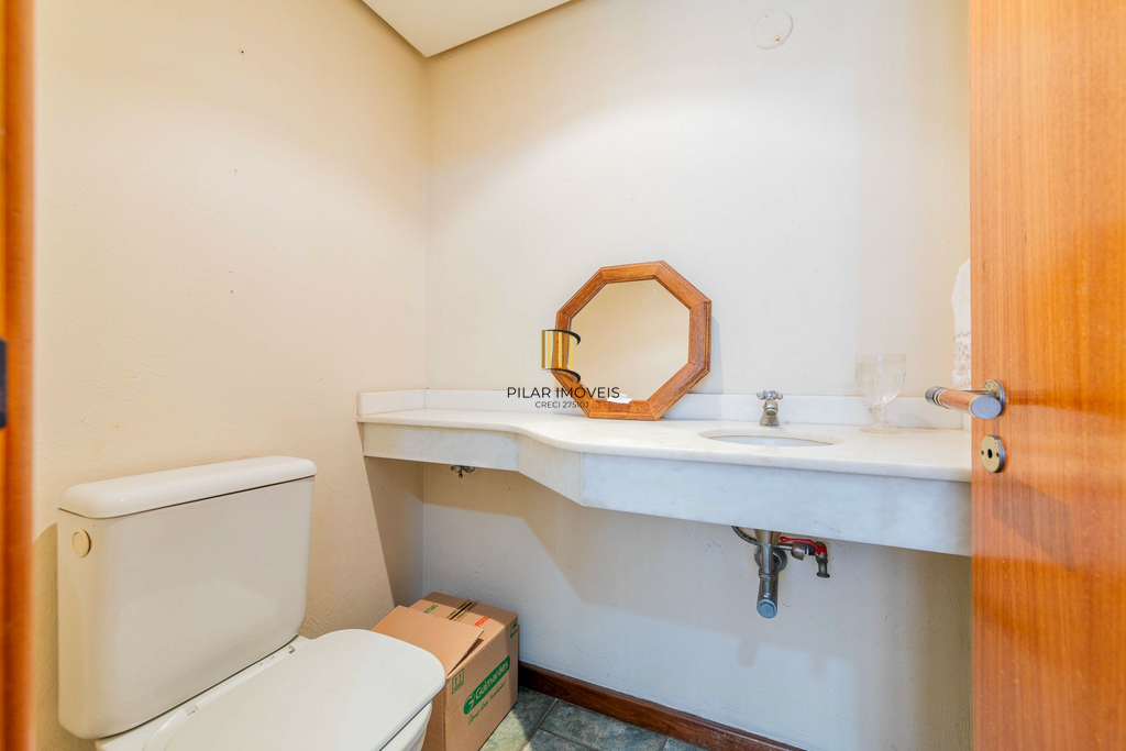 Casa de Condomínio 3 dormitórios no bairro Três Figueiras