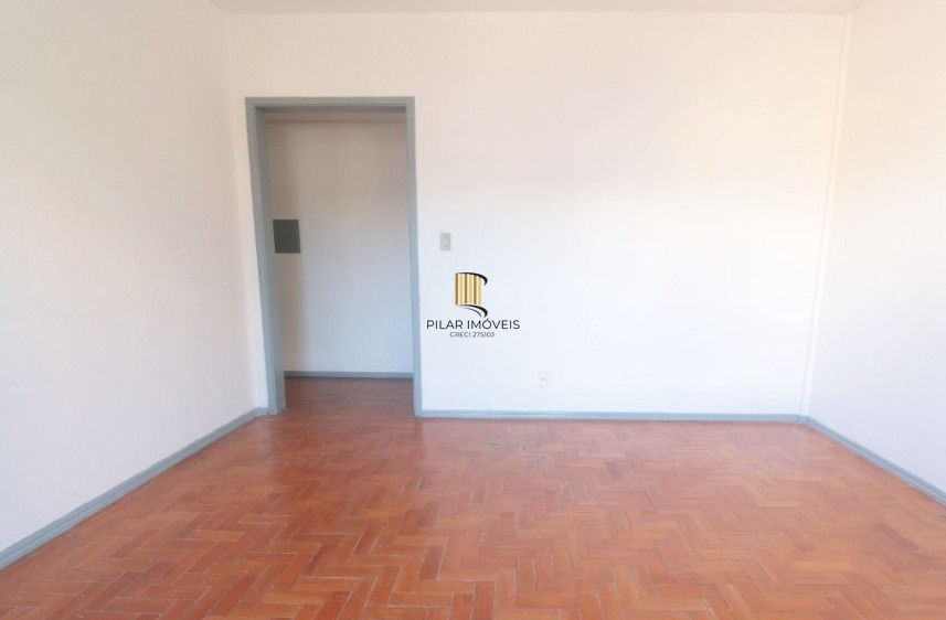 Apto 02 dorm e 01 vaga, sala, coz, dep emp, frente, 77 m2, Bairro Passo da Areia