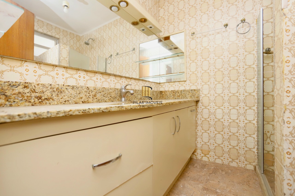 Apartamento 3 dormitórios no bairro Farroupilha