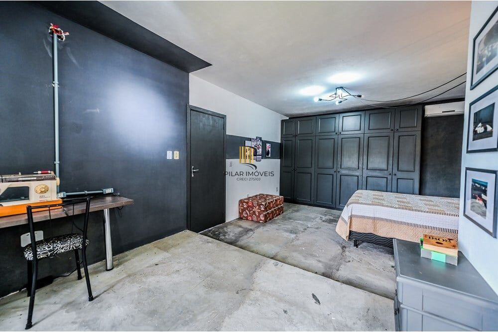 Casa de Condomínio 4 dormitórios no bairro Santa Tereza