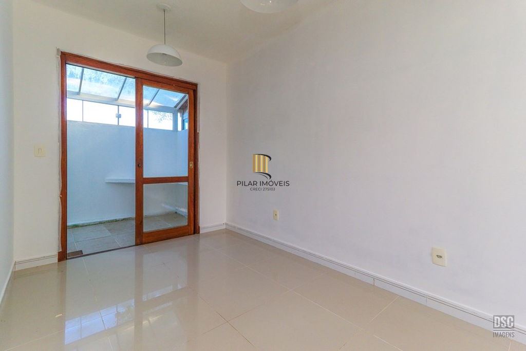 Casa de Condomínio 3 dormitórios no bairro Serraria