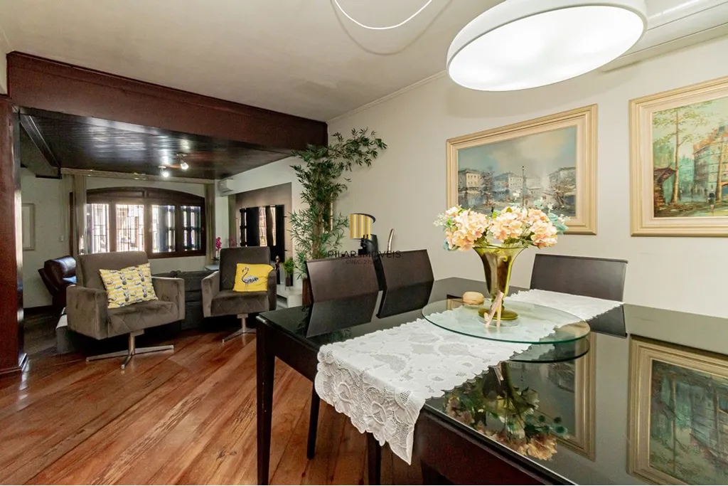 Casa 4 dormitórios no bairro Jardim Planalto