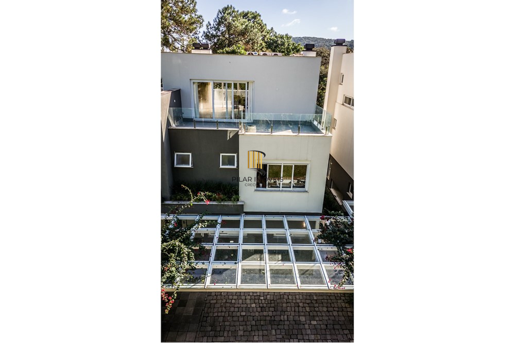 Casa de Condomínio 3 dormitórios no bairro Pedra Redonda