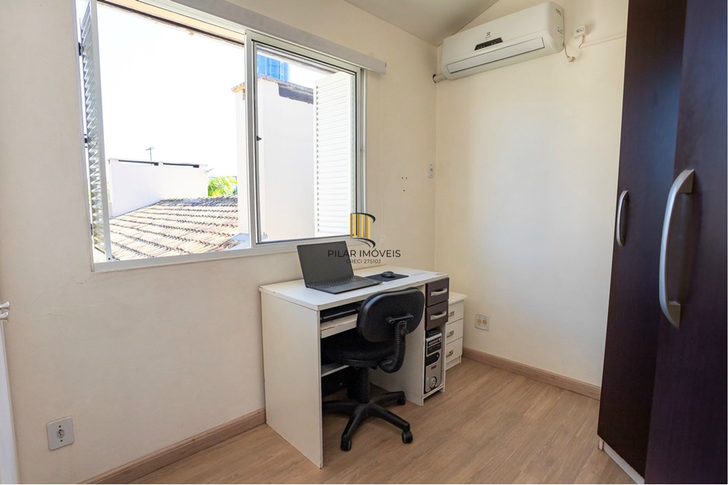 Casa de Condomínio 2 dormitórios no bairro Humaitá