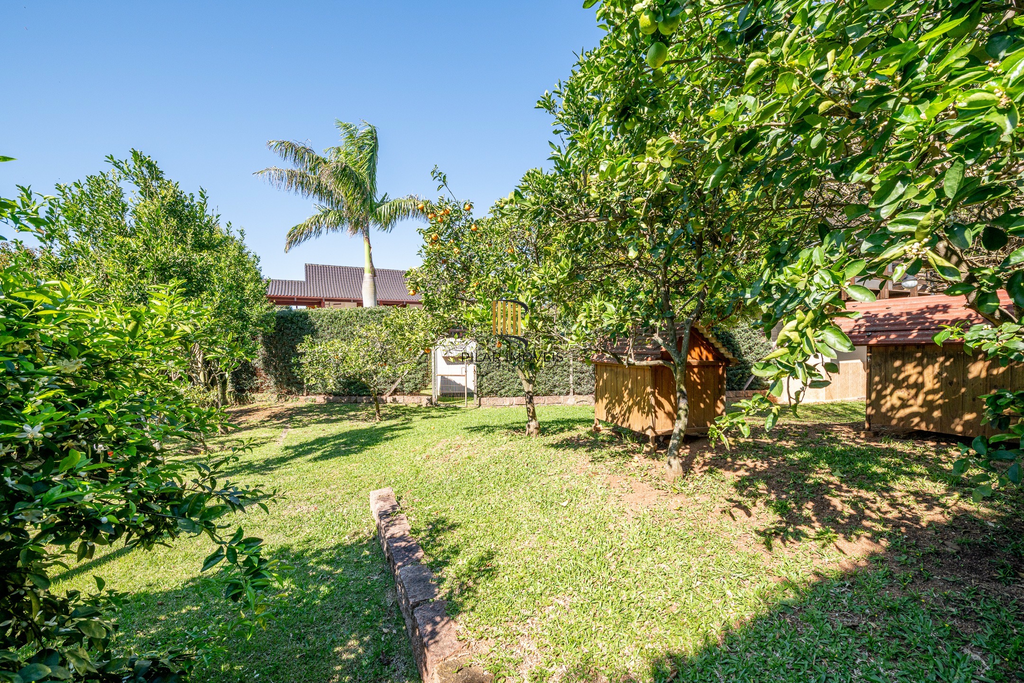 Casa de Condomínio 3 dormitórios no bairro Cavalhada