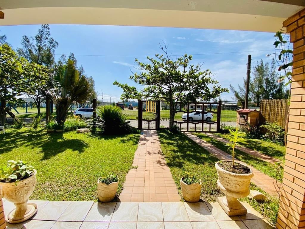 Casa 2 dormitórios no bairro Arpoador - Pilar Imóveis