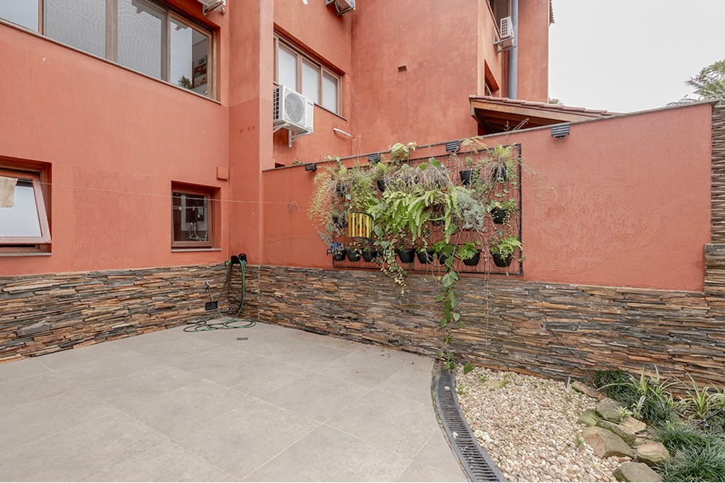 Casa de Condomínio 4 dormitórios no bairro Santa Tereza