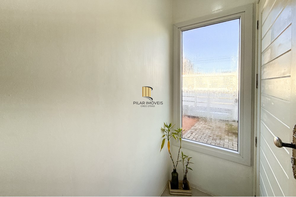 Casa 2 dormitórios no bairro Olaria