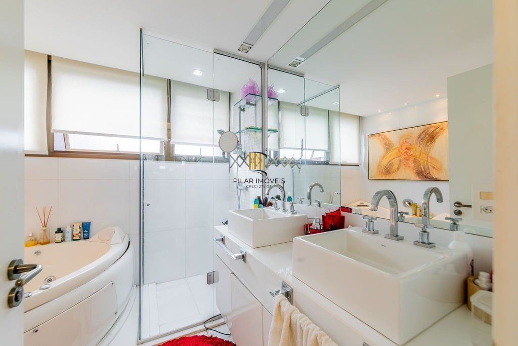 Apartamento 4 dormitórios no bairro Petrópolis