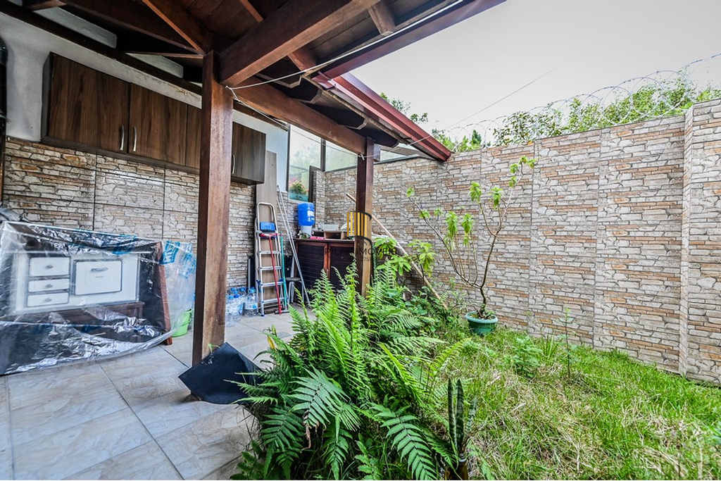 Casa de Condomínio 2 dormitórios no bairro Hípica