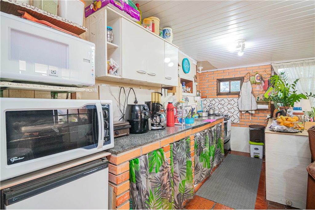 Casa 5 dormitórios no bairro Petrópolis