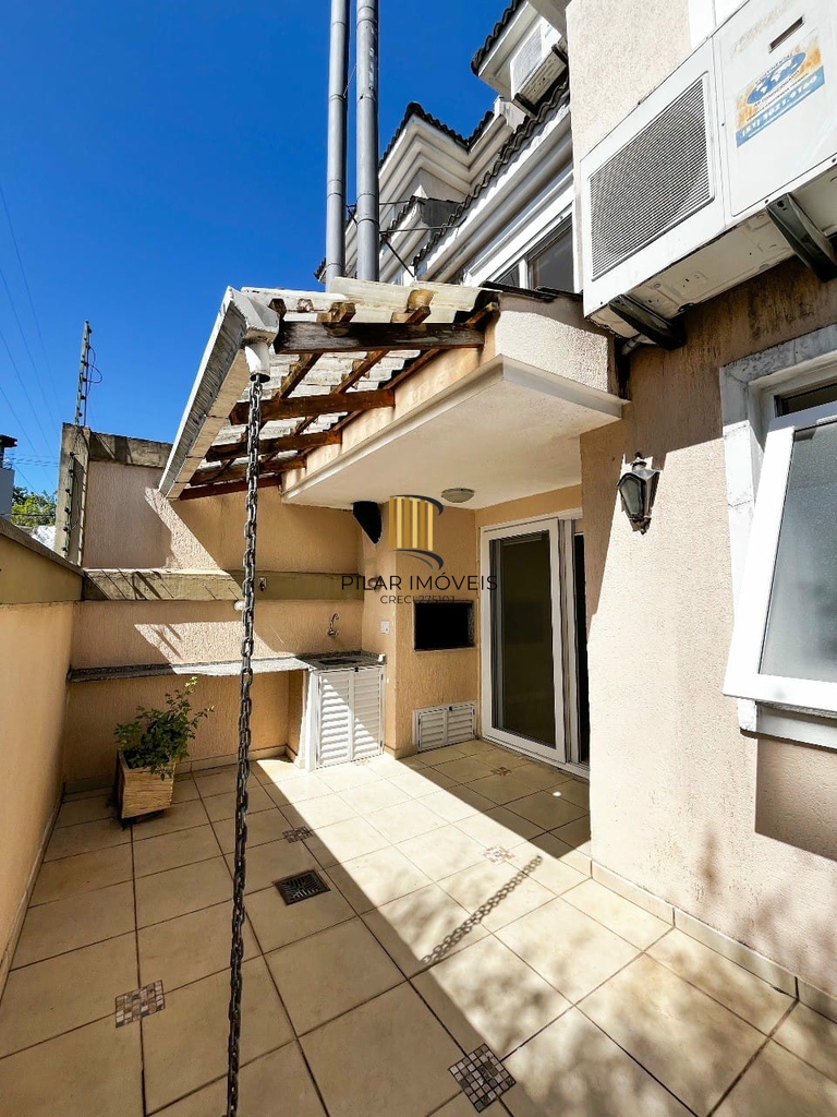 Casa 4 dormitórios no bairro Chácara das Pedras