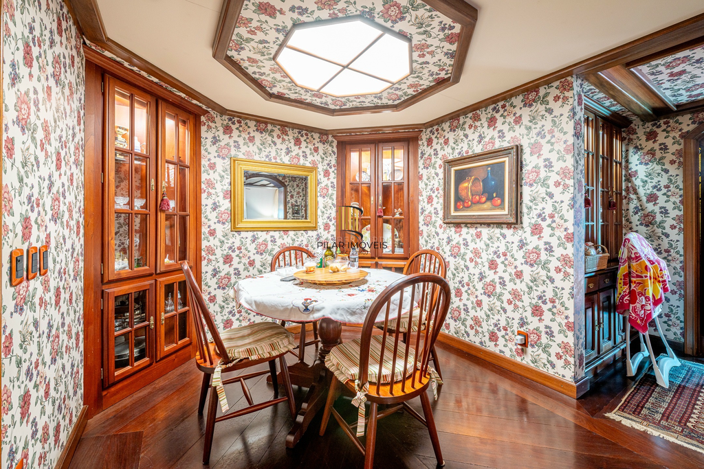 Casa de Condomínio 3 dormitórios no bairro Cavalhada