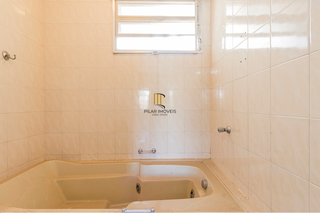 Casa 4 dormitórios no bairro Sarandi