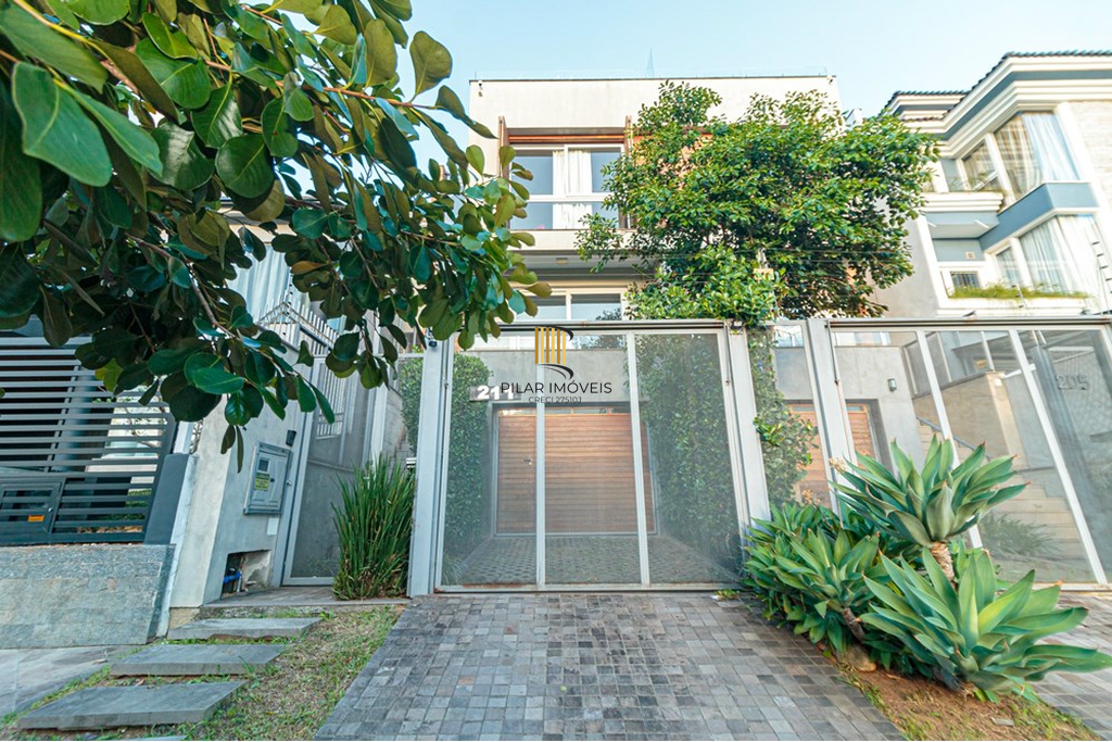 Casa 4 dormitórios no bairro Chácara das Pedras
