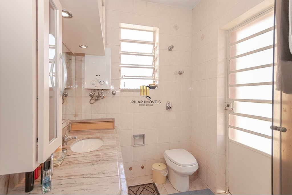 Casa 3 dormitórios no bairro Menino Deus