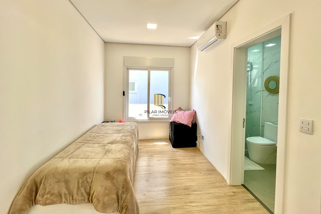 Casa de Condomínio 3 dormitórios no bairro Sanga Funda