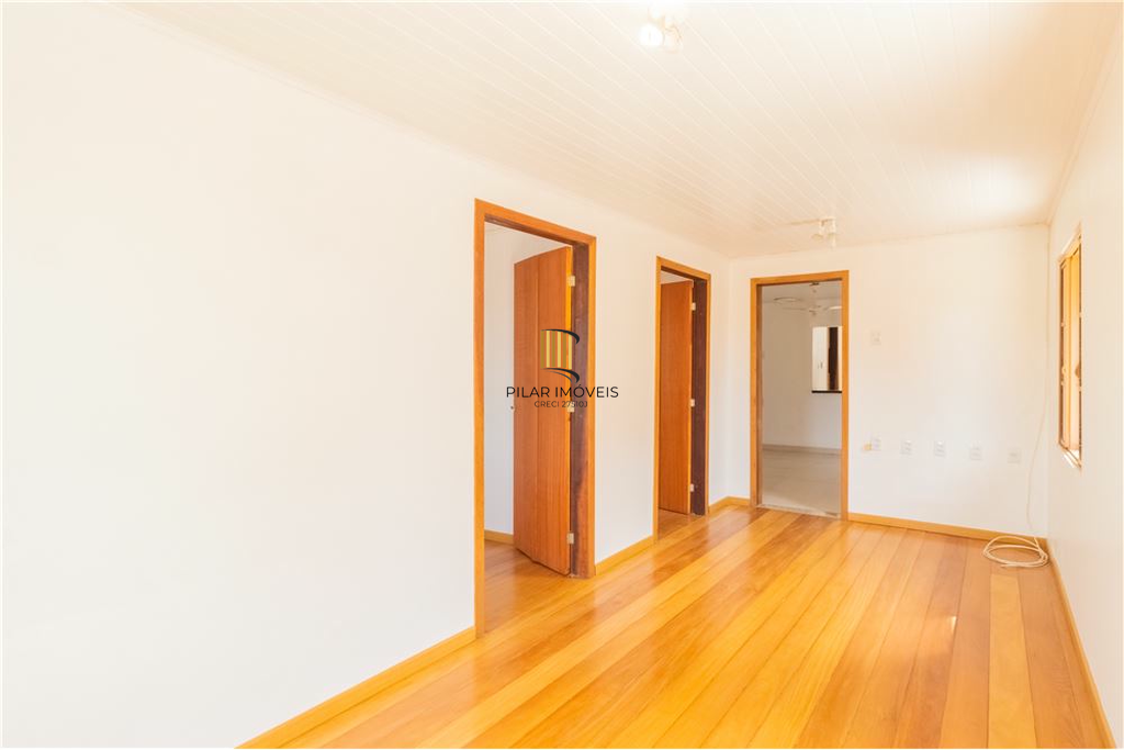 Casa 5 dormitórios no bairro Partenon