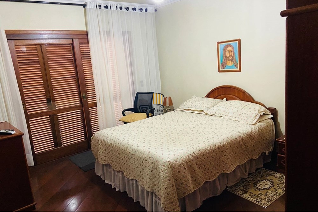 Casa 4 dormitórios no bairro Jardim Planalto