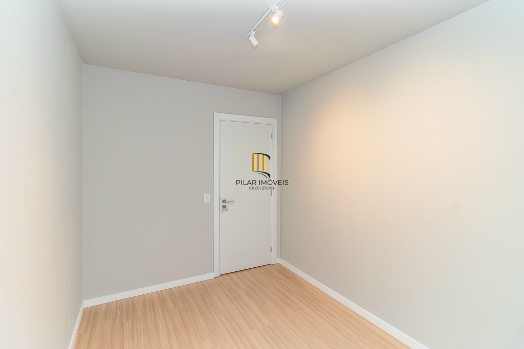 Apartamento 2 dormitórios no bairro Vila Ipiranga