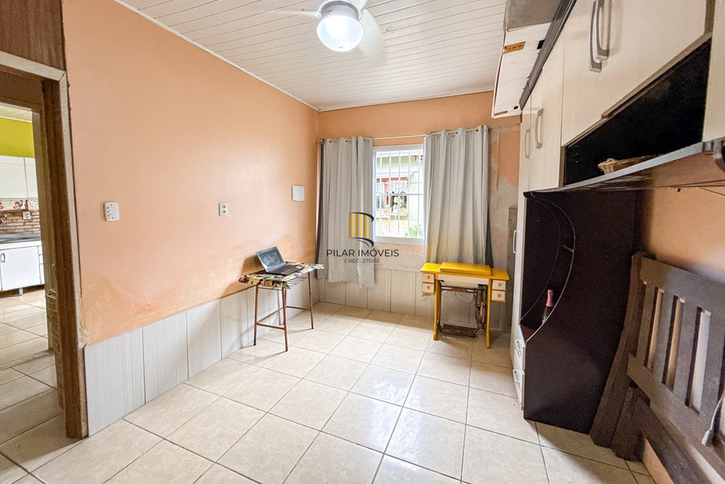 Casa 3 dormitórios no bairro Igara