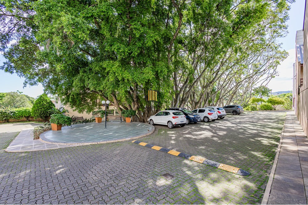 Casa de Condomínio 3 dormitórios no bairro Lomba do Pinheiro