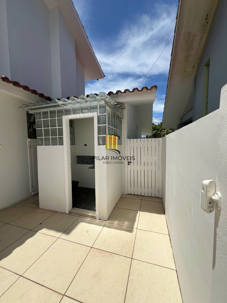 Casa 5 dormitórios no bairro Praia de Atlântida