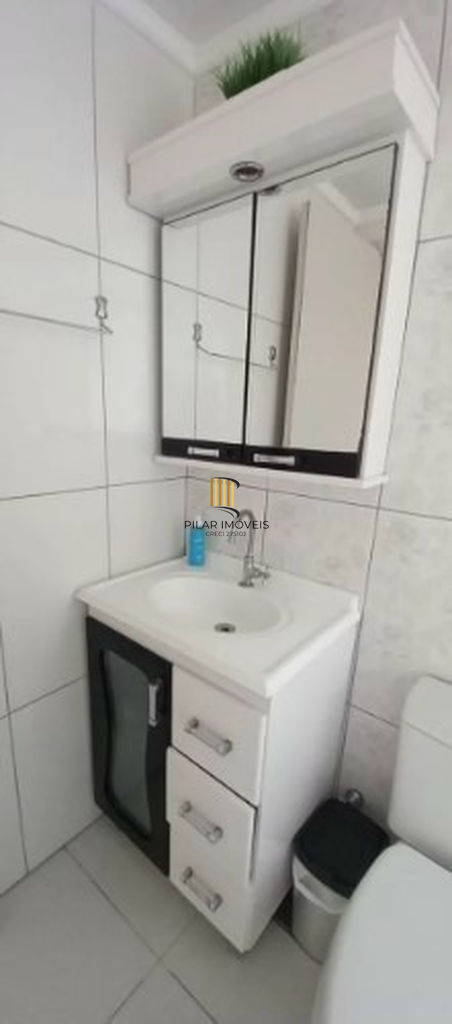 Apartamento 2 dormitórios no bairro Rubem Berta