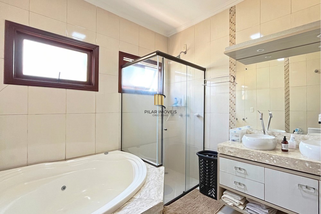 Casa de Condomínio 3 dormitórios no bairro Hípica