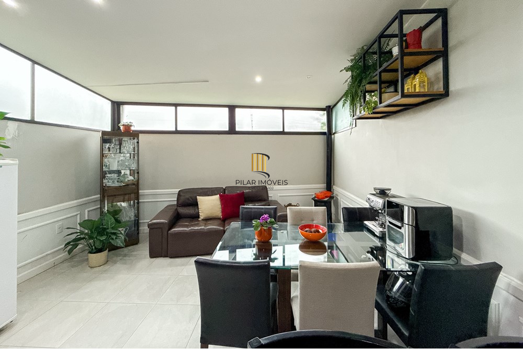 Casa 2 dormitórios no bairro Niterói