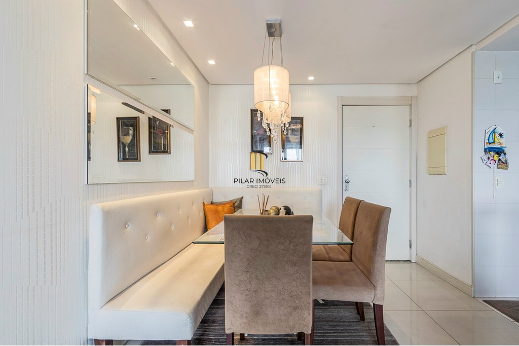 Apartamento 2 dormitórios no bairro Vila Ipiranga