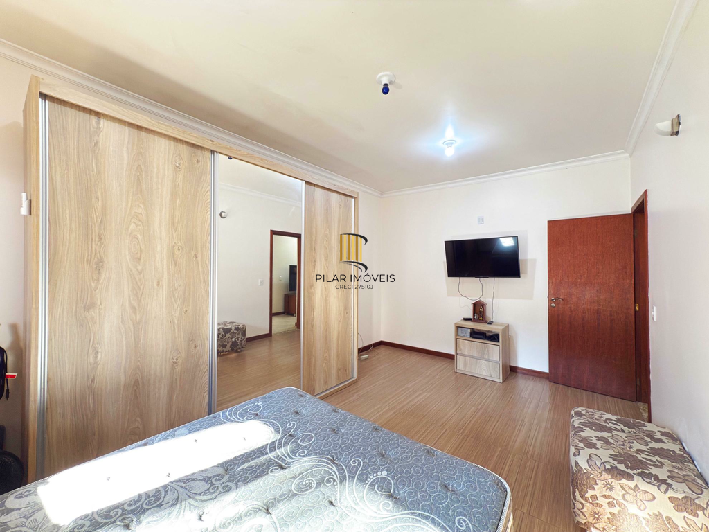 Casa 2 dormitórios no bairro Medianeira