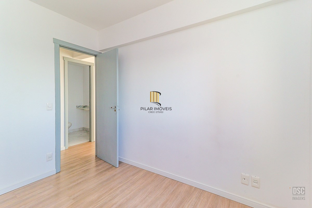 Apartamento 2 dormitórios no bairro Vila Ipiranga