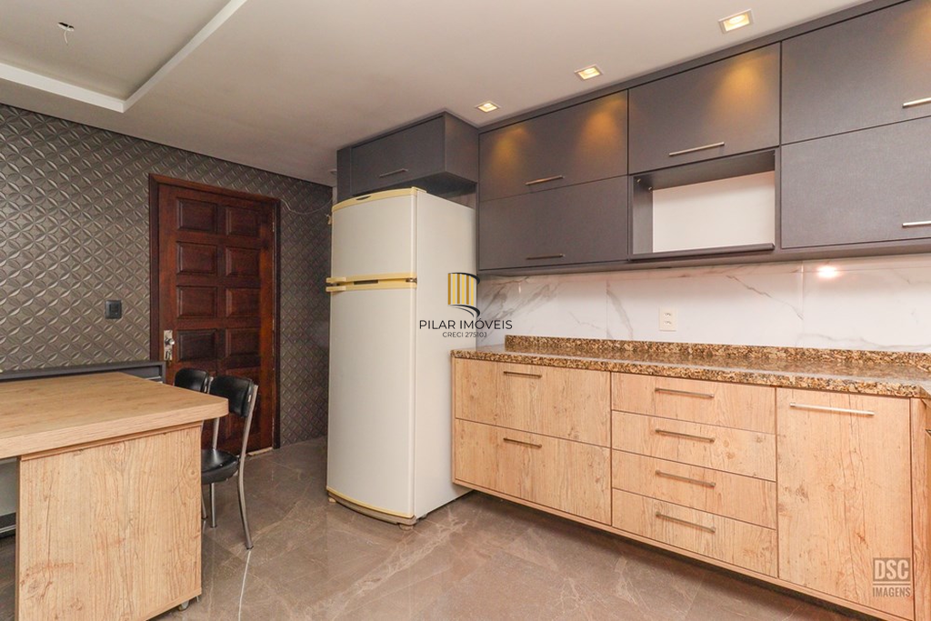 Casa 7 dormitórios no bairro Vila Ipiranga