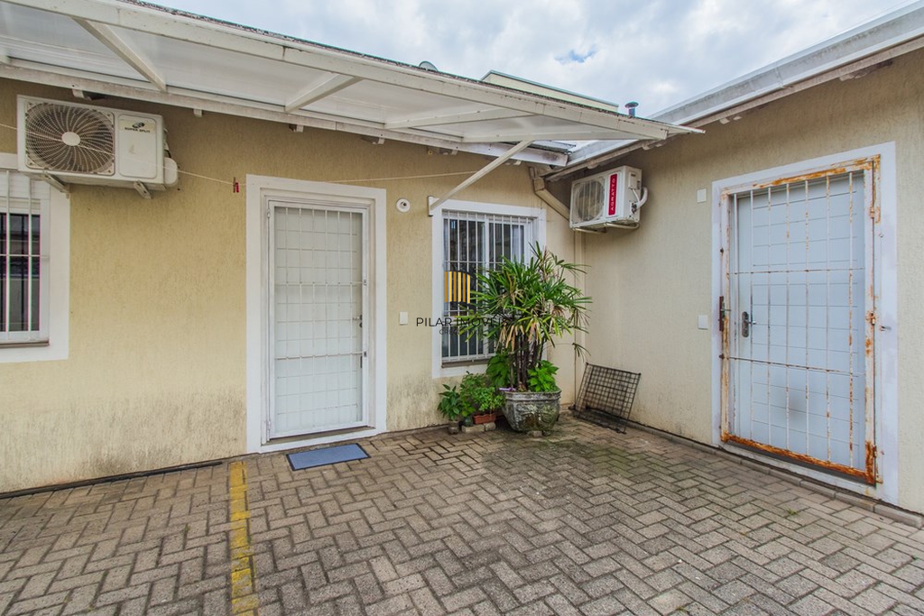 Casa de Condomínio 2 dormitórios no bairro Niterói