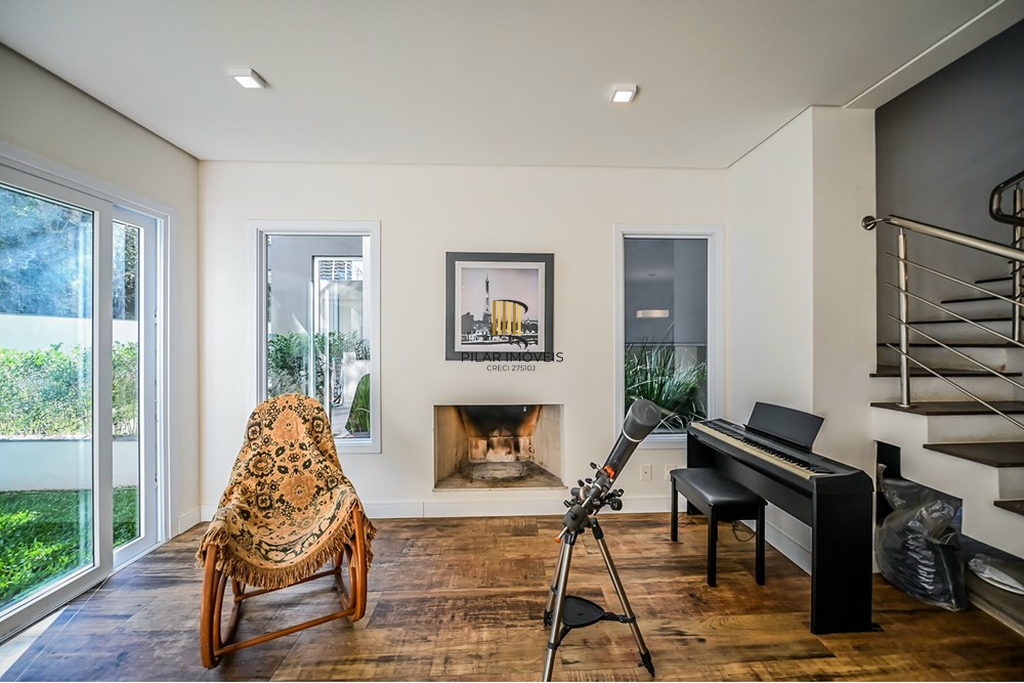 Casa de Condomínio 3 dormitórios no bairro Pedra Redonda