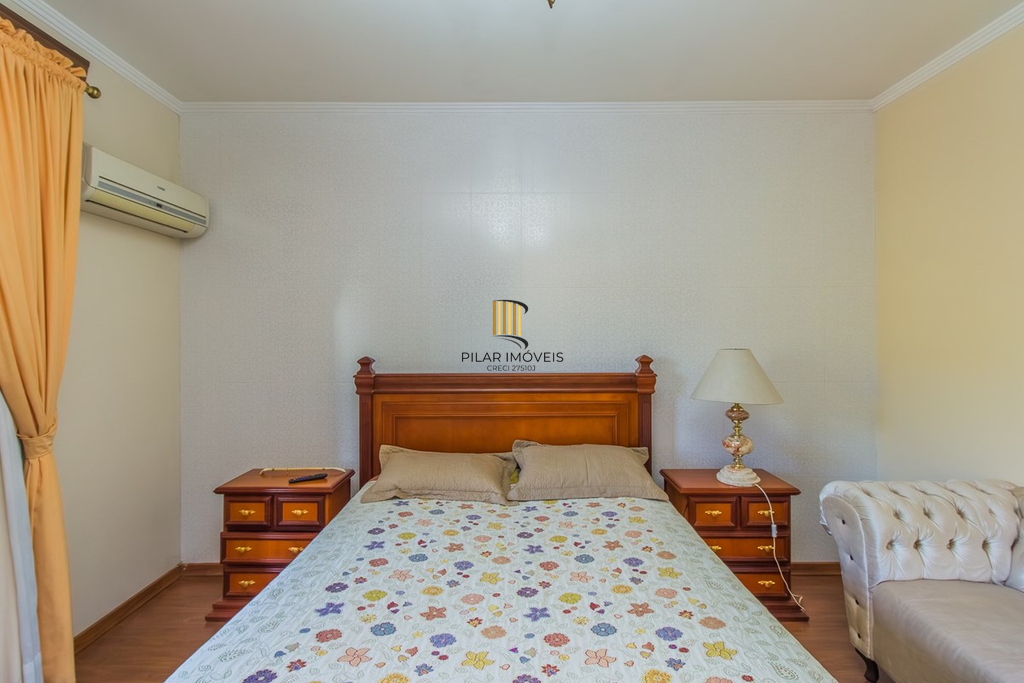 Casa 4 dormitórios no bairro Estância Velha