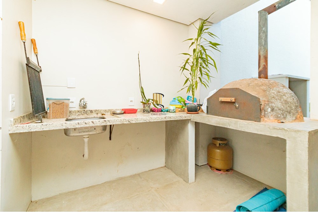 Casa 4 dormitórios no bairro Chácara das Pedras