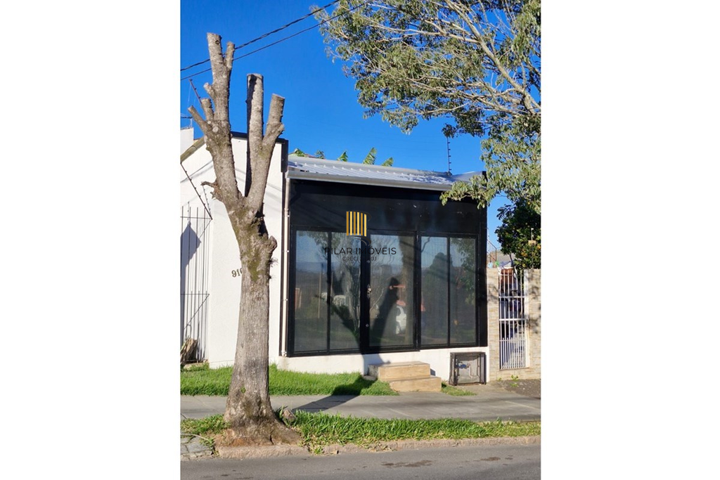 Casa 4 dormitórios no bairro Vila Nova