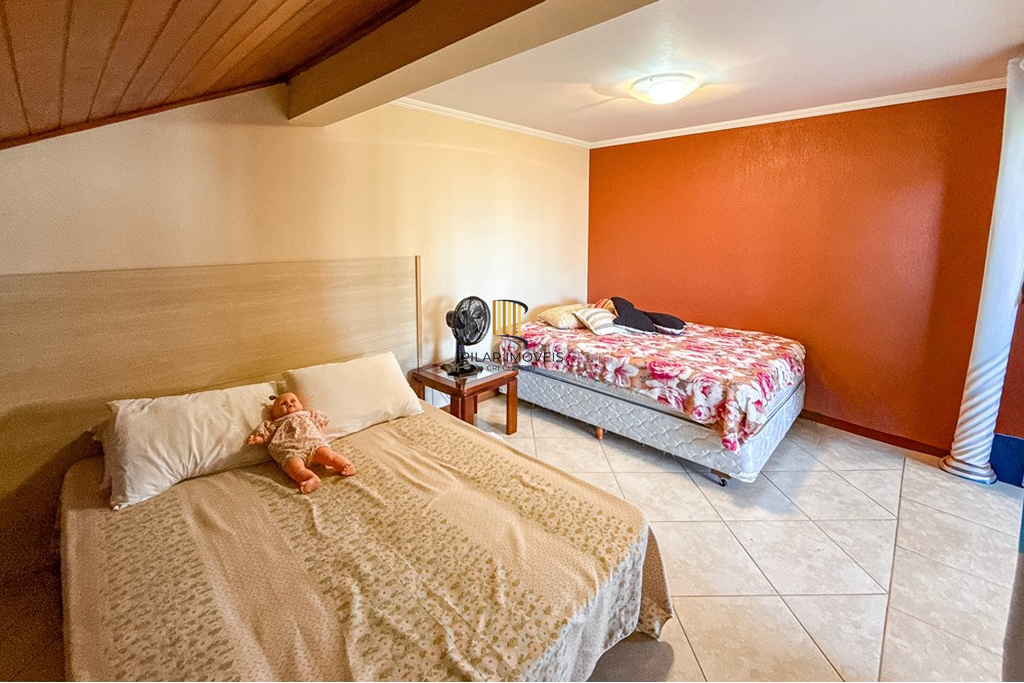 Casa 6 dormitórios no bairro Marechal Rondon