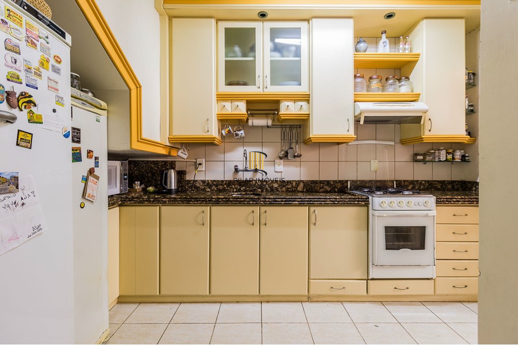 Casa de Condomínio 3 dormitórios no bairro Teresópolis